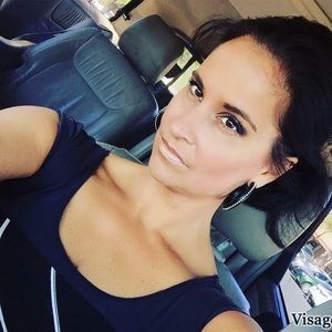 Meet your Posher, Alexanda